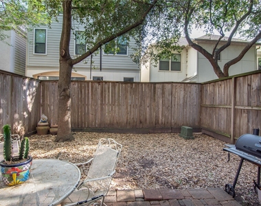 8817 Lakeshore Bend Drive - Photo Thumbnail 29