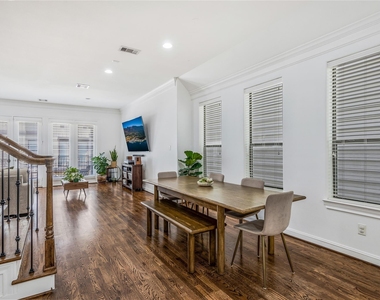 8817 Lakeshore Bend Drive - Photo Thumbnail 8