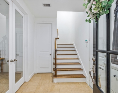8817 Lakeshore Bend Drive - Photo Thumbnail 2