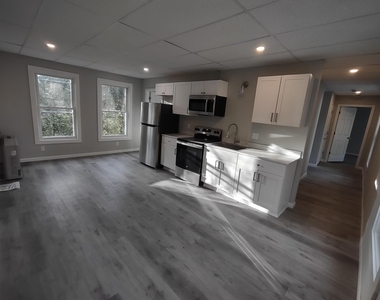 99 Chestnut - Photo Thumbnail 1