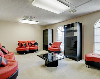 4425 Mildred Street - Photo Thumbnail 27