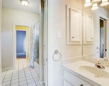 4425 Mildred Street - Photo Thumbnail 21