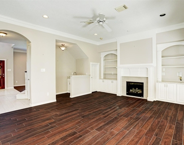 4425 Mildred Street - Photo Thumbnail 10
