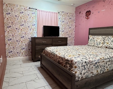 303 E 7th Street - Photo Thumbnail 21