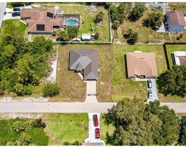 303 E 7th Street - Photo Thumbnail 14