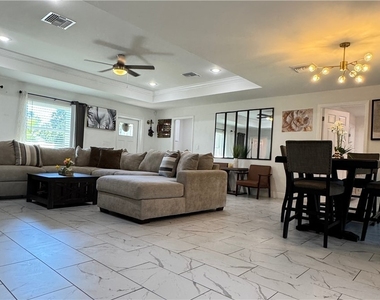 303 E 7th Street - Photo Thumbnail 20