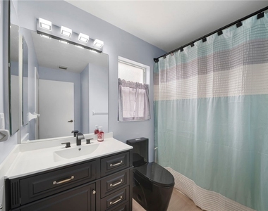 15624 Sunny Crest Lane - Photo Thumbnail 19