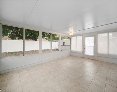 15624 Sunny Crest Lane - Photo Thumbnail 30