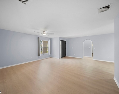 15624 Sunny Crest Lane - Photo Thumbnail 8