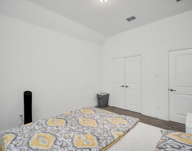 21302 Rose Loch Lane - Photo Thumbnail 36