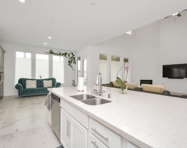 21302 Rose Loch Lane - Photo Thumbnail 15