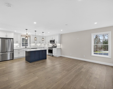 335 Raymond - Photo Thumbnail 7