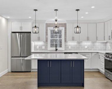 335 Raymond - Photo Thumbnail 9