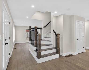 335 Raymond - Photo Thumbnail 6