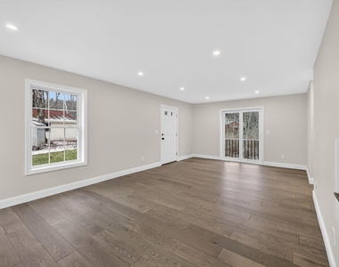 335 Raymond - Photo Thumbnail 18