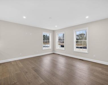 335 Raymond - Photo Thumbnail 11