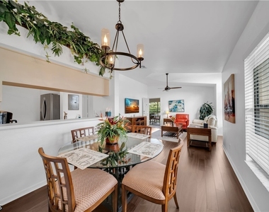 13211 Whitehaven Lane - Photo Thumbnail 24