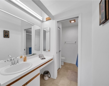 13211 Whitehaven Lane - Photo Thumbnail 14