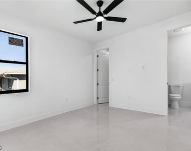 1900 Nw Embers Terrace - Photo Thumbnail 23