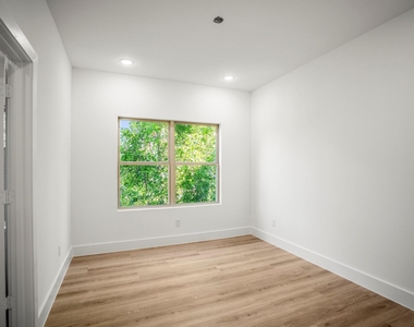 4201 Oats St - Photo Thumbnail 31