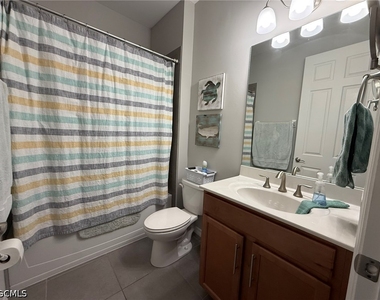 3916 King Edwards Street - Photo Thumbnail 4