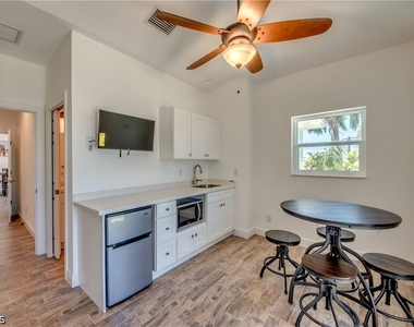2579 Third Street - Photo Thumbnail 9
