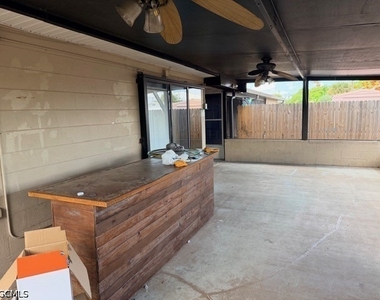 1113 Vineyard Street - Photo Thumbnail 12