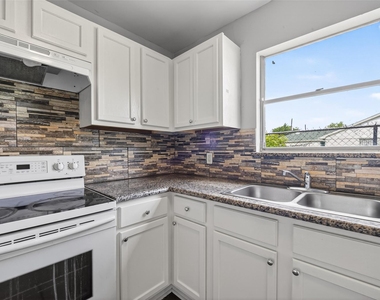 4118 Sunflower Street - Photo Thumbnail 10