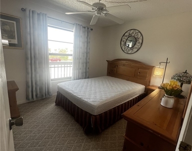 1754 Cape Coral Parkway E - Photo Thumbnail 8