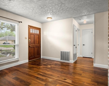 13426 Nevermore Drive - Photo Thumbnail 5
