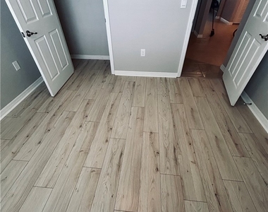 1437 Nw 31st Place - Photo Thumbnail 17