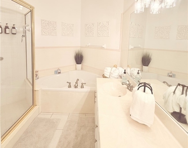 15055 Tamarind Cay Court - Photo Thumbnail 6