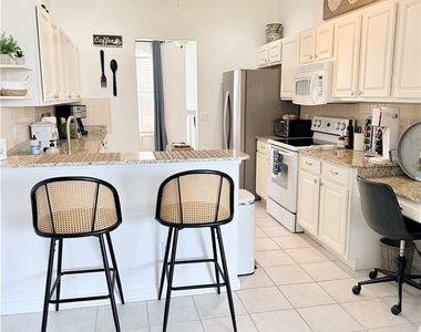 15055 Tamarind Cay Court - Photo Thumbnail 5