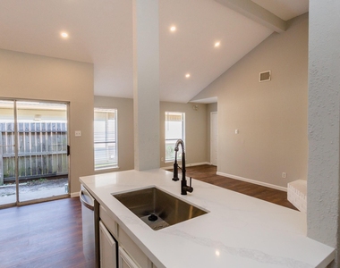 5115 Beaverhollow Drive - Photo Thumbnail 7