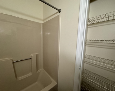131 Eastern - Photo Thumbnail 26