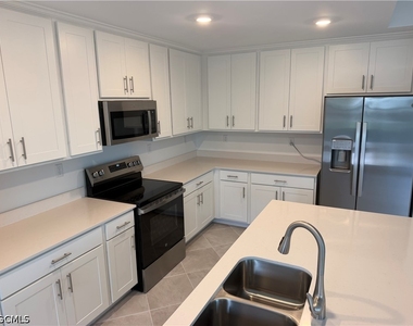 18421 Copperhead Court N - Photo Thumbnail 19