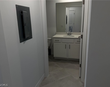 18421 Copperhead Court N - Photo Thumbnail 12