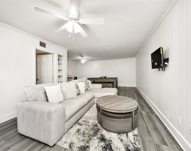 3131 Cummins Street - Photo Thumbnail 11