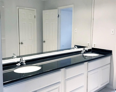10118 Sageglow Drive - Photo Thumbnail 11