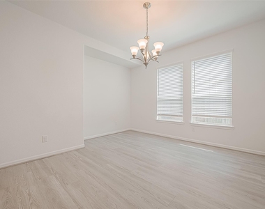 3111 Trishelle Court - Photo Thumbnail 7