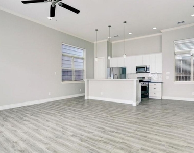 8907 Spring Knoll Forest Drive - Photo Thumbnail 12