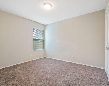 967 Oak Terrace Drive - Photo Thumbnail 7