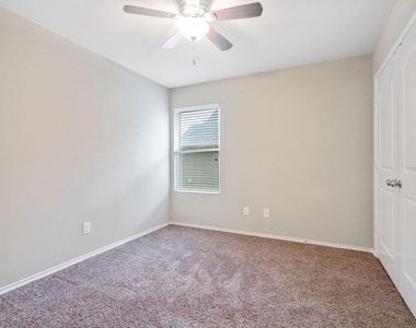 967 Oak Terrace Drive - Photo Thumbnail 8