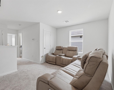 10138 Tiger Flower Lane - Photo Thumbnail 13