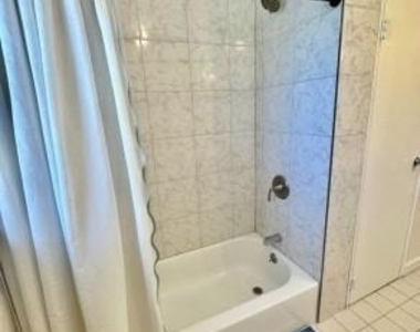 605 Grove - Photo Thumbnail 5