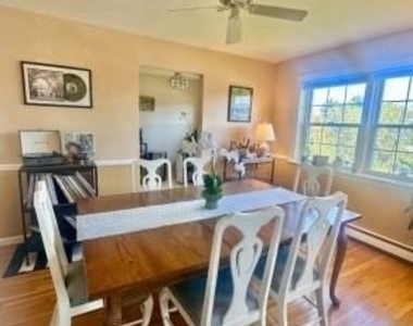 605 Grove - Photo Thumbnail 2