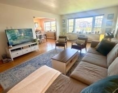 605 Grove - Photo Thumbnail 3