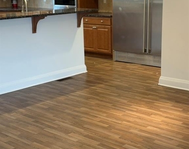 521 Pleasant Valley - Photo Thumbnail 8