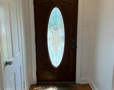 521 Pleasant Valley - Photo Thumbnail 1