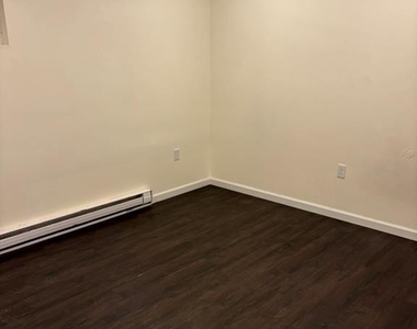 521 Pleasant Valley - Photo Thumbnail 20